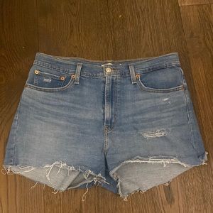 Levi High Rise Shorts